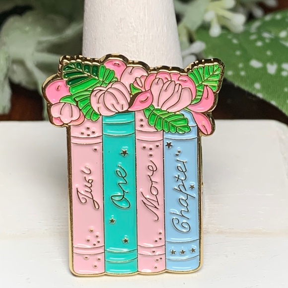 Enamel “Just One More Chapter”, Book Lover Pin - Picture 1 of 5